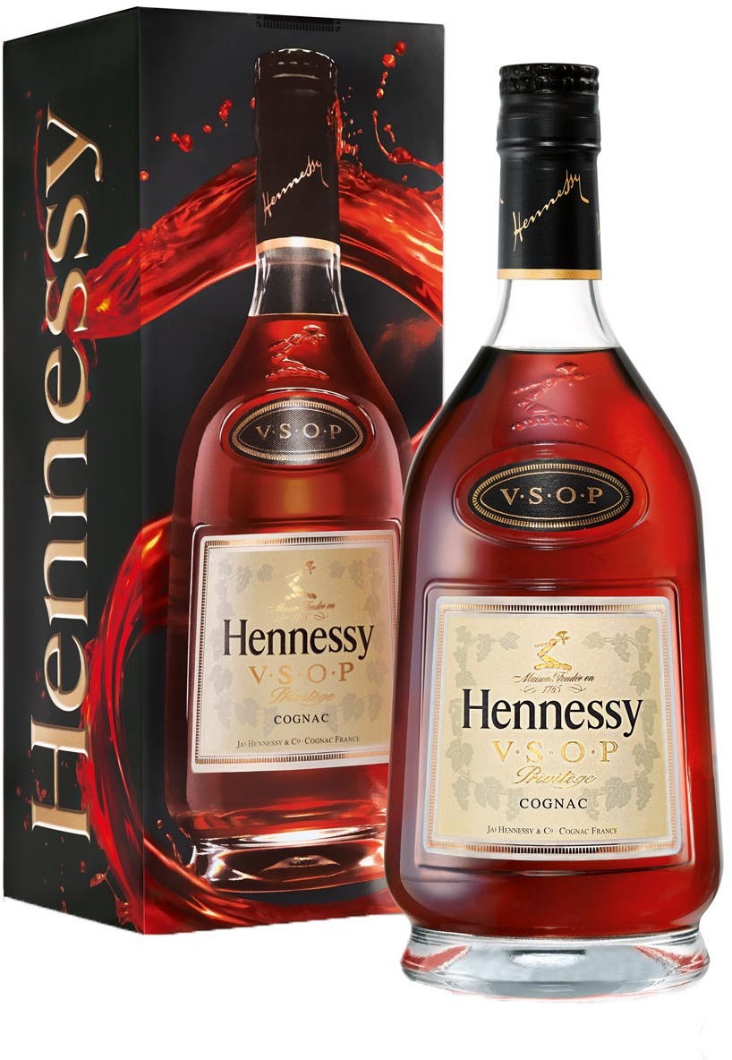 Hennessy VS Cognac 40% 1L gift pack в дьюті фрі в пропускному