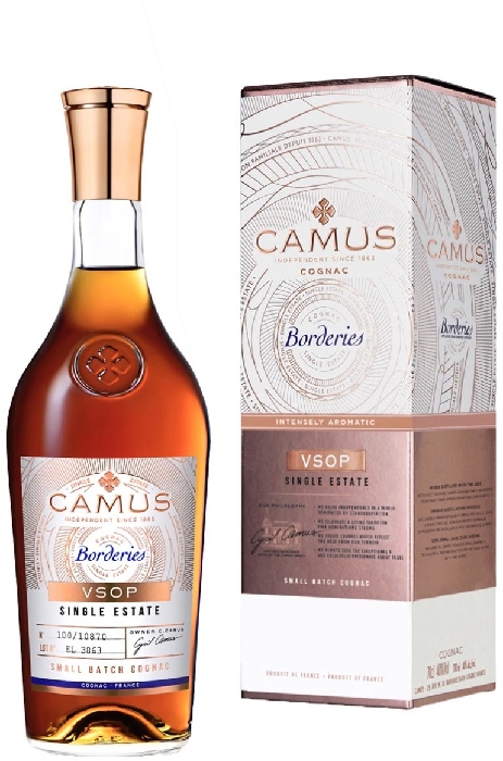 Camus VSOP Borderies Cognac 40% 1L gift pack in duty-free at